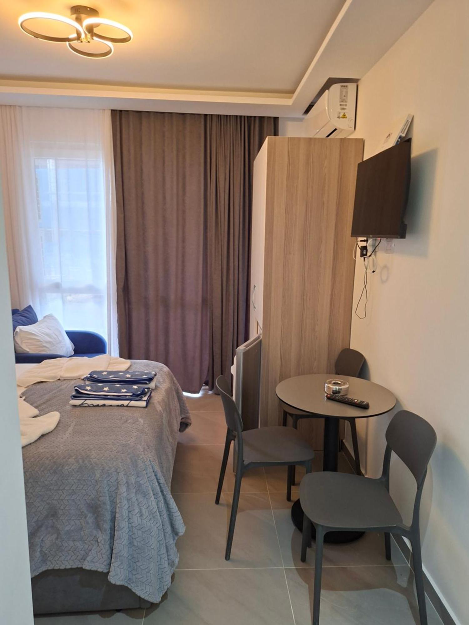 D&D Hotel Shëngjin Quarto foto
